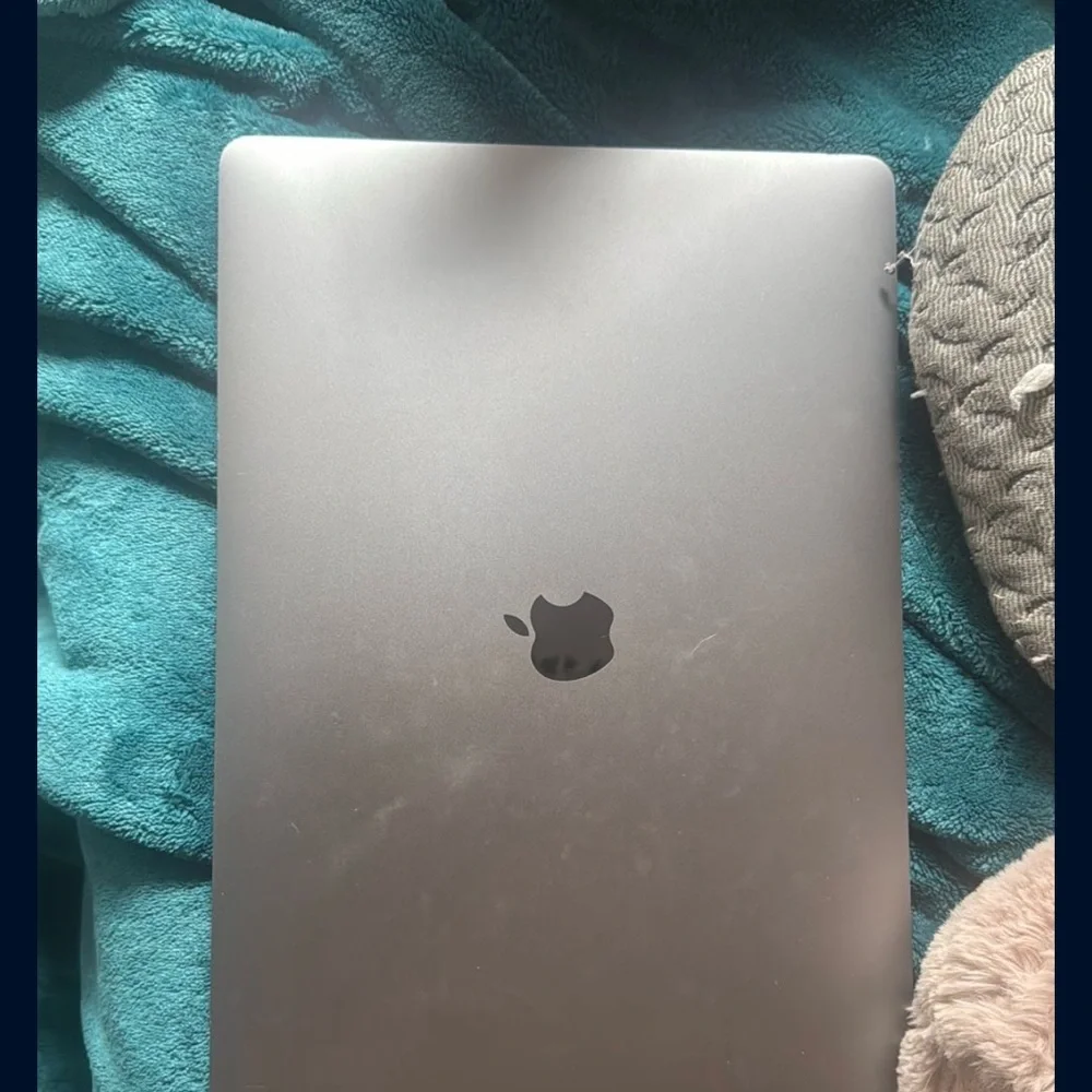 Apple MacBook - Sleek Gray Finish